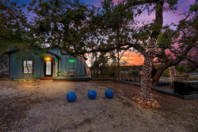 Tangled Oaks Guest House